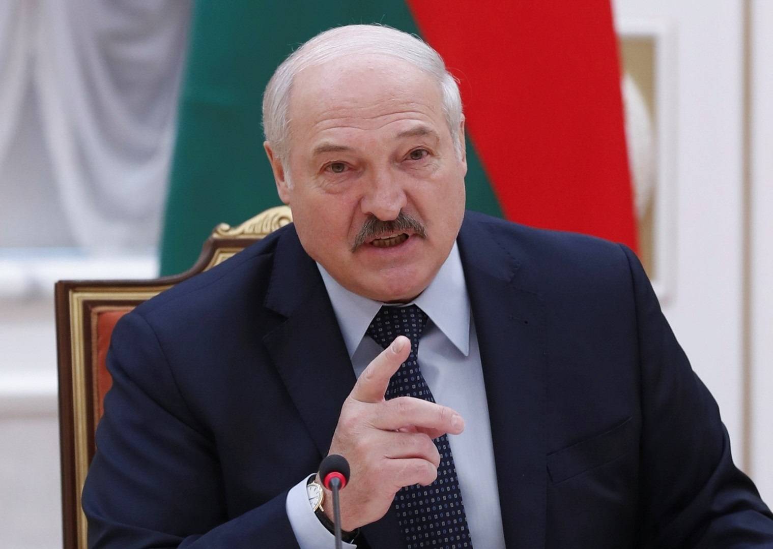 لوكاشينكو: الدول الغربية سيطرت على العملية العسكرية في مواجهة روسيا وزيلينسكي نفسه يتلقى التعليمات منهم