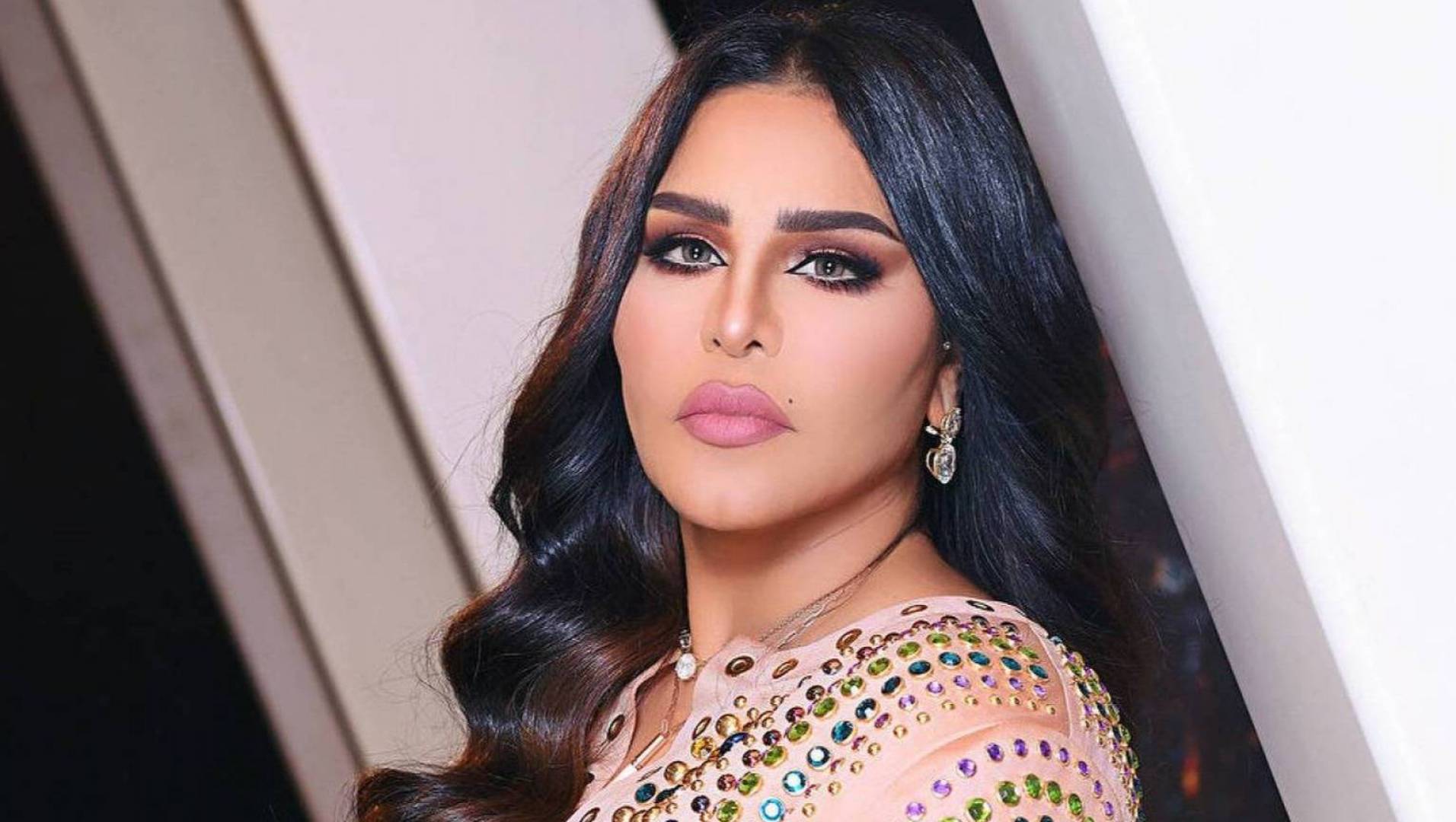 أحلام تبرر سبب عدم تصويرها مع الشباب في الموريكس دور