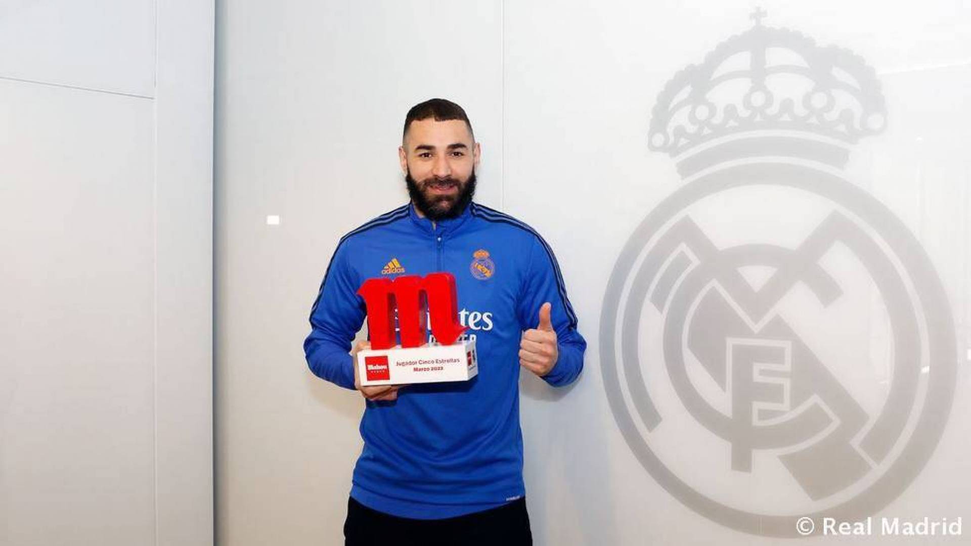 كريم بنزيما أفضل لاعب في ريال مدريد عن شهر مارس الماضي 