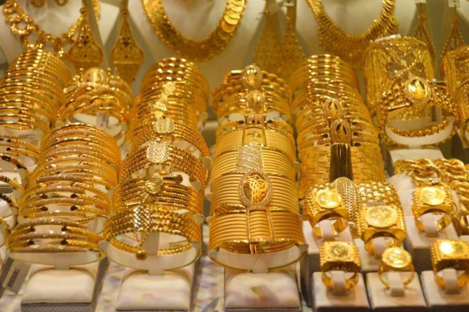 سعر الذهب في العراق يرتفع مقابل الدينار والدولار