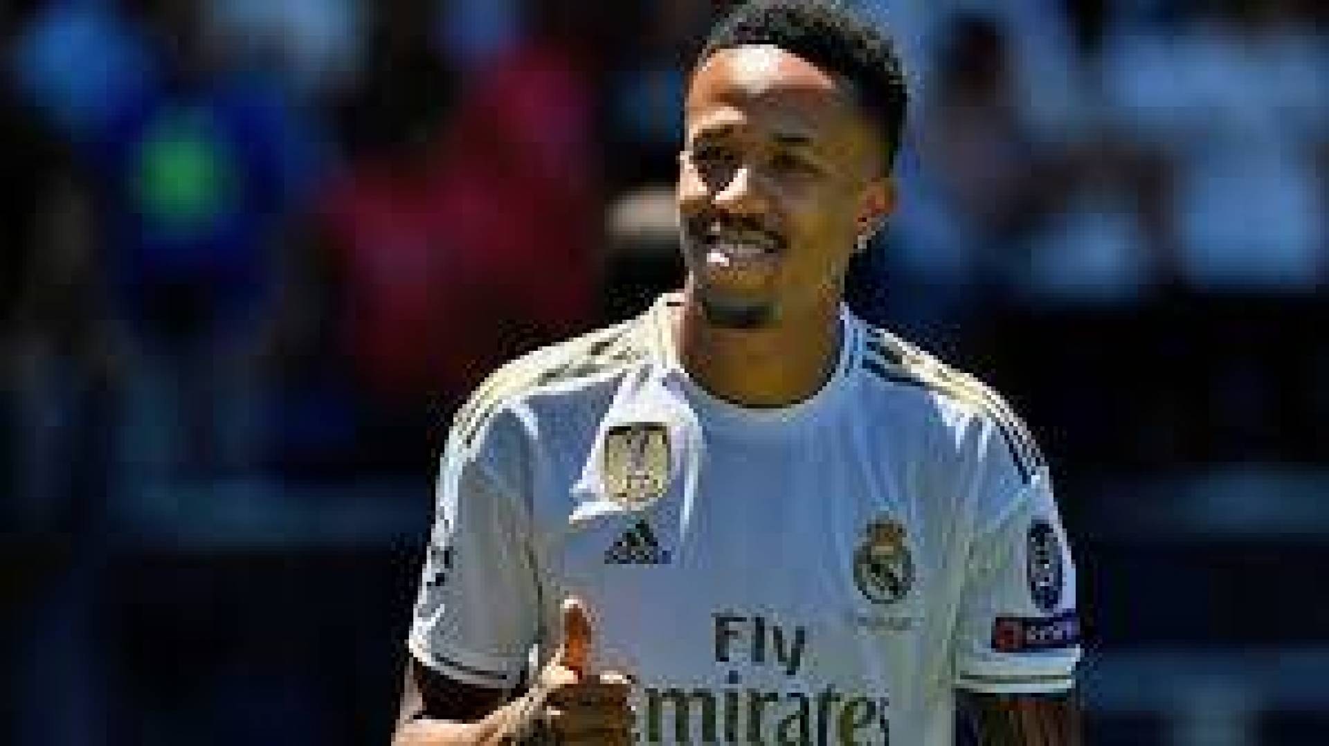 بالصور مدافع ريال مدريد ميليتاو يسخر من سقوط برشلونة في الدوري الأوروبي اليورباليج 