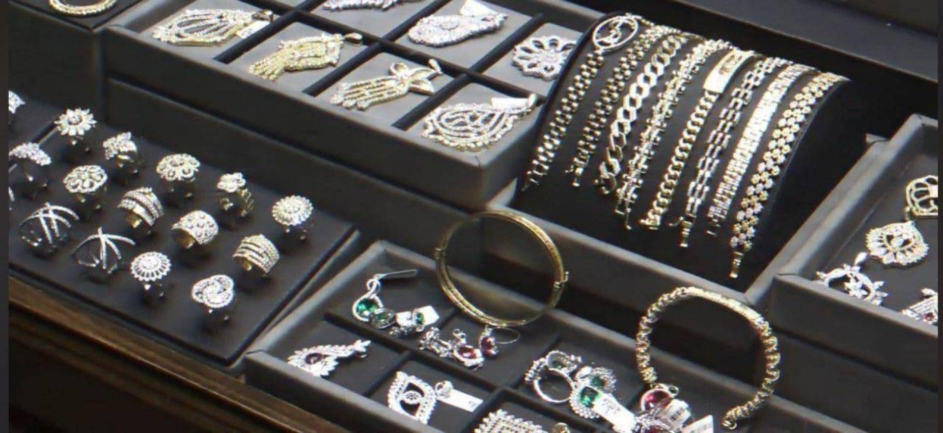 سعر الذهب في سوريا .. يسجل ارتفاع جديد مقابل الليرة السورية والدولار