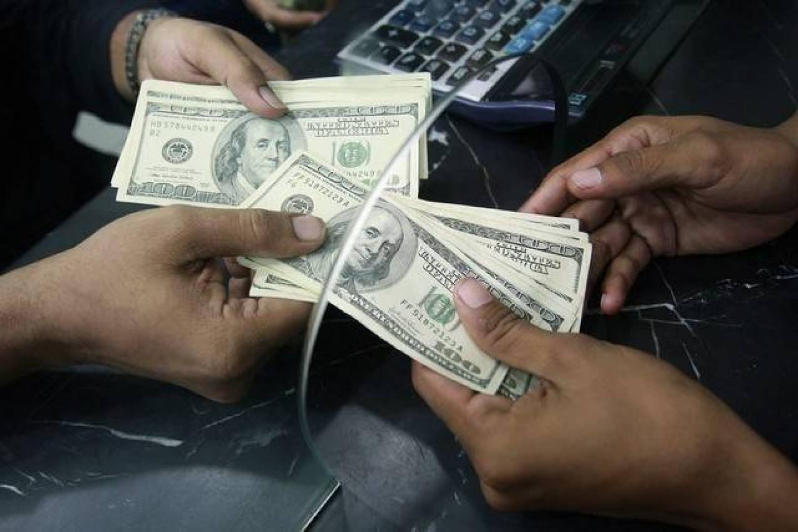 سعر الدولار في السودان .. نشرة أسعار الصرف في البنوك اللبنانية مقابل الجنيه