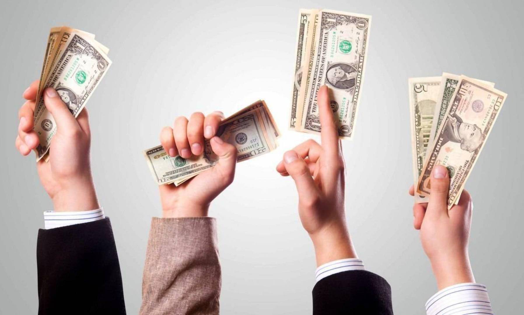 ارتفاع سعر الدولار في لبنان .. بالتزامن مع يوم الانتخابات النيابية