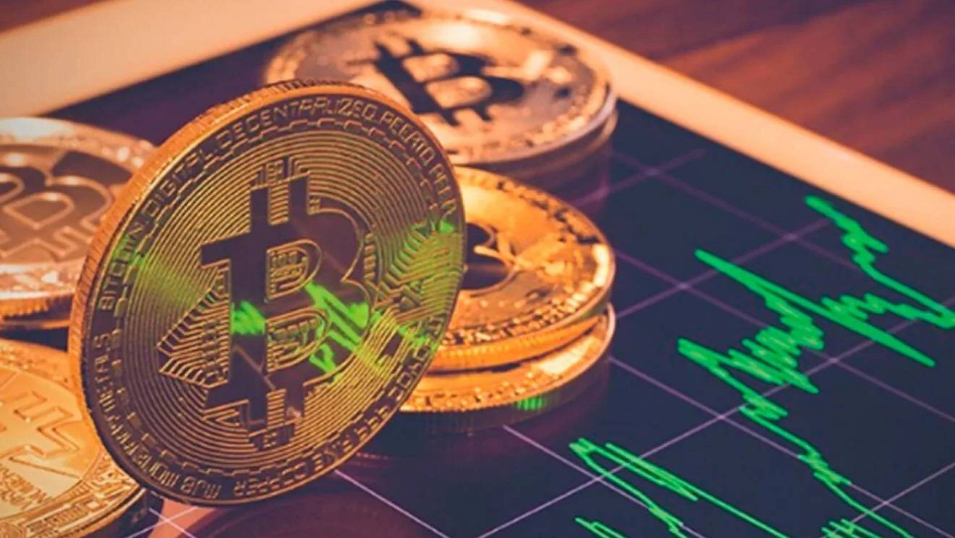 البيتكوين يرتفع مجددا والخبراء يتفاءلون