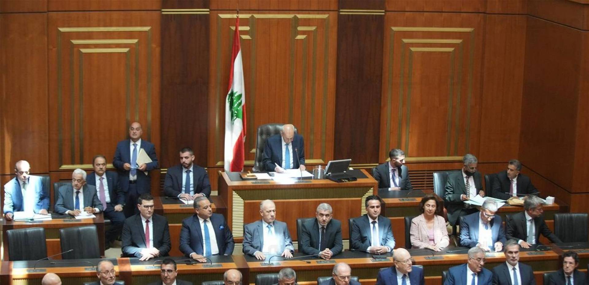 ترسيم الحدود النيابية... هل تحسم المعركة اليوم أم أننا أمام انتخابات طويلة؟