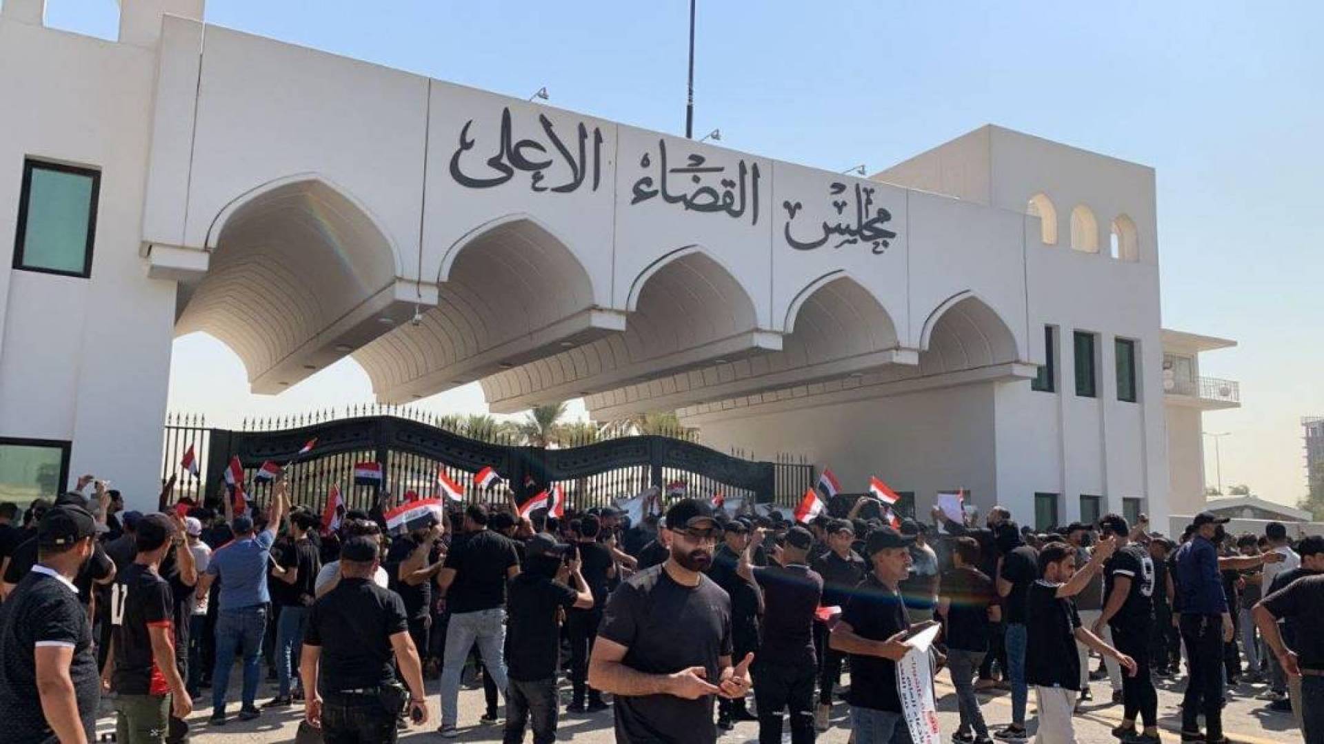 بعد البرلمان.. التيار الصدري يبدأ تحركه الجديد أمام مجلس القضاء