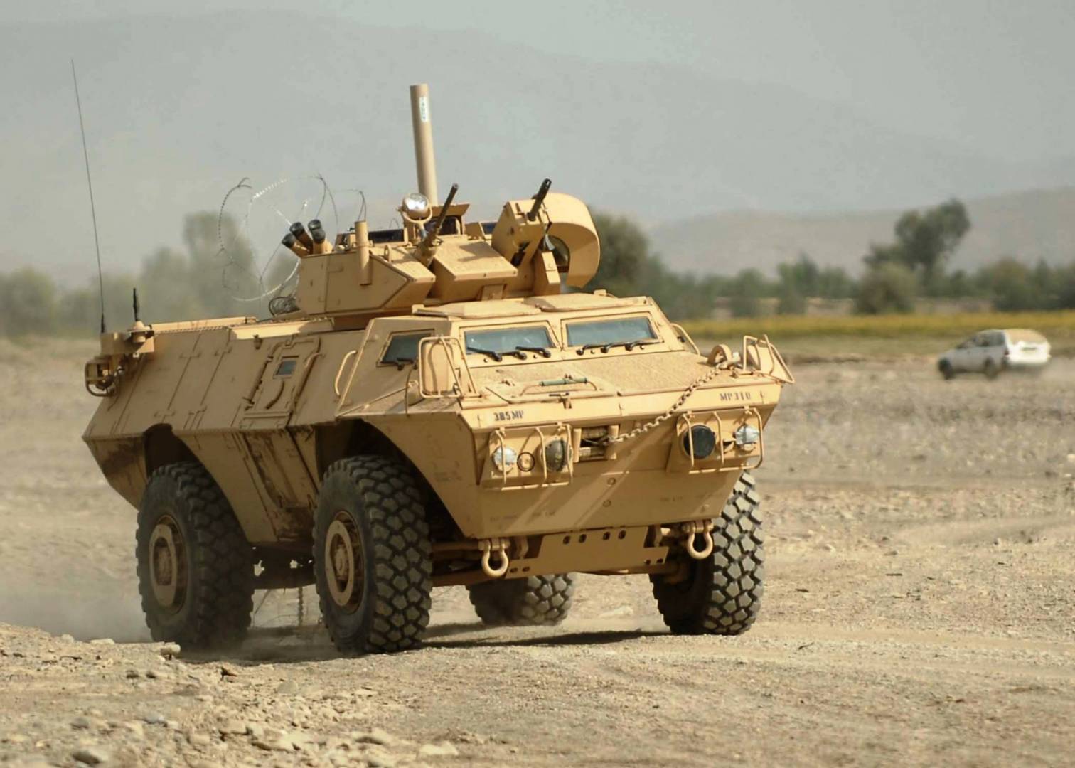 اوكرانيا تحصل على 250 مركبة من طراز M1117 Guardian