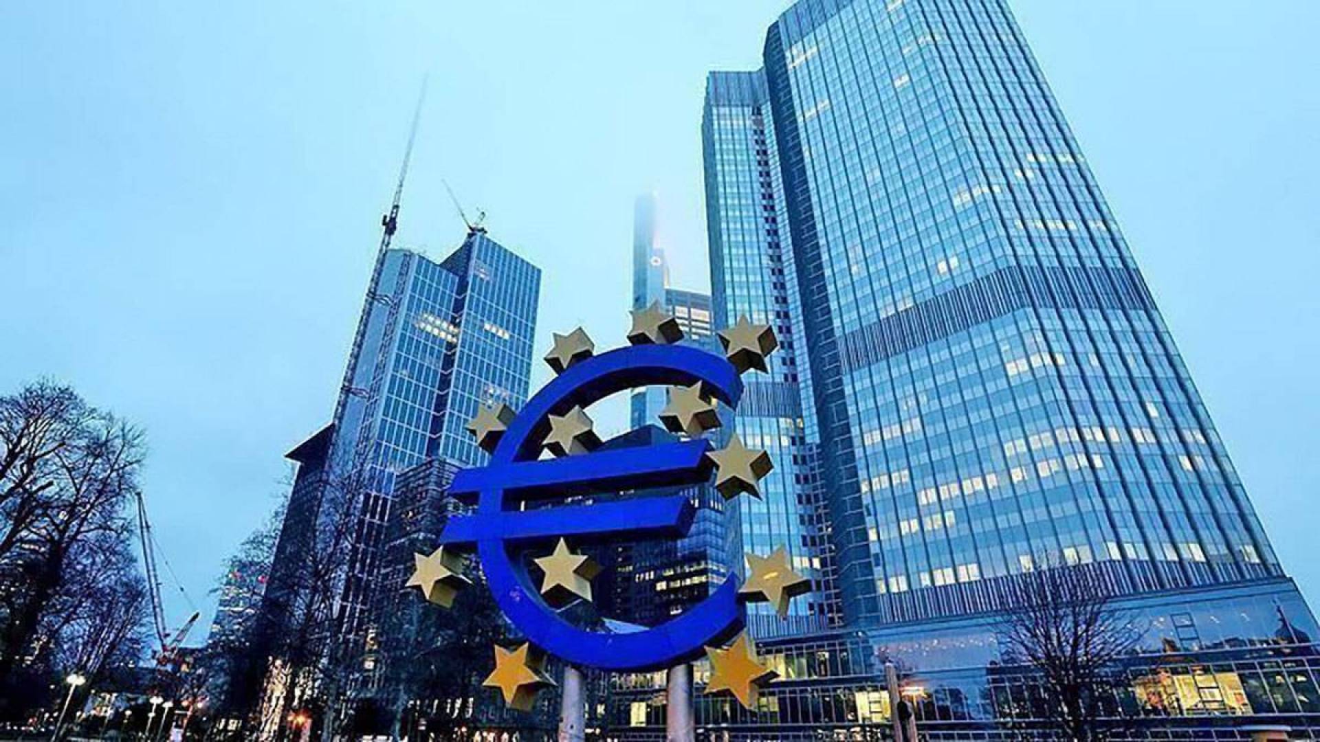 البنك المركزي الأوروبي يرفع سعر الفائدة بمقدار نصف نقطة مئوية