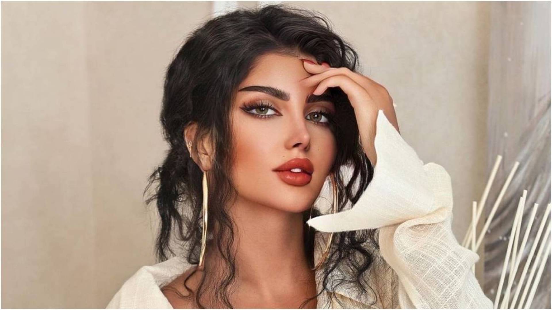 ملكة كابلي في عمل تمثيلي خاص في يوم التأسيس