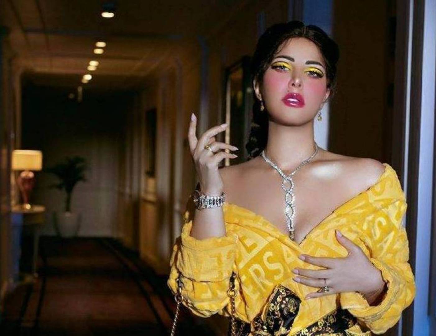 الفنانة شمس الكويتية تكشف عن أضرار العطور ومزيلات التعرق 