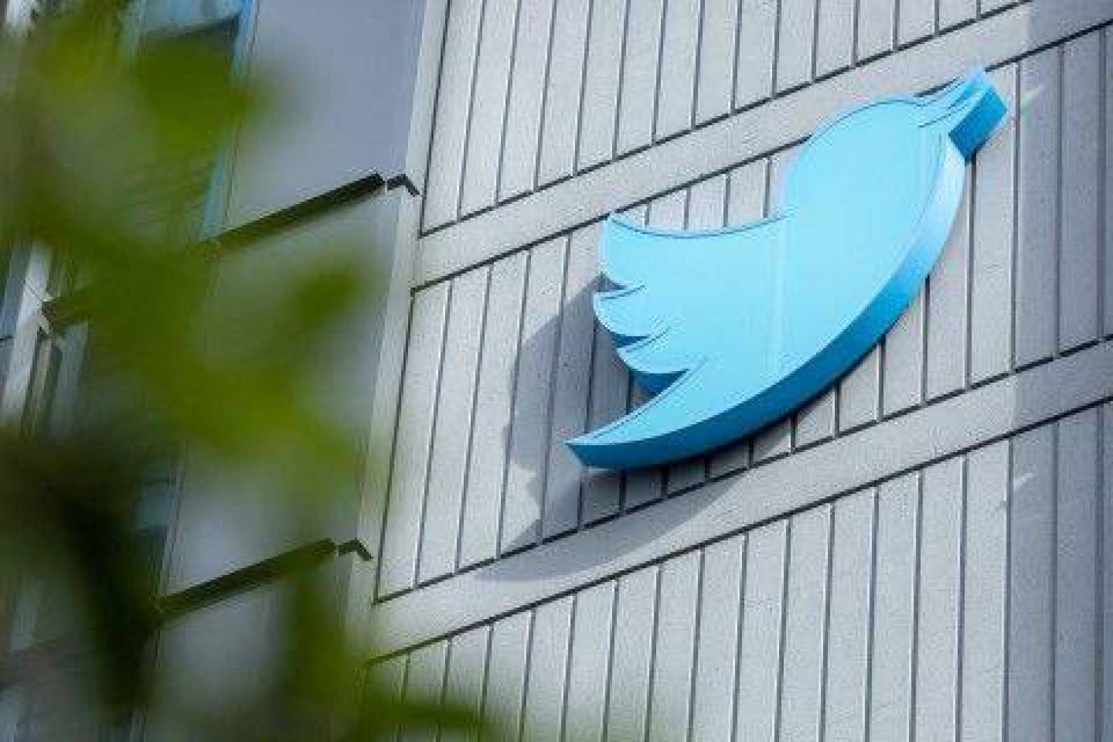 عرض بيانات 400 مليون مستخدم على تويتر للبيع
