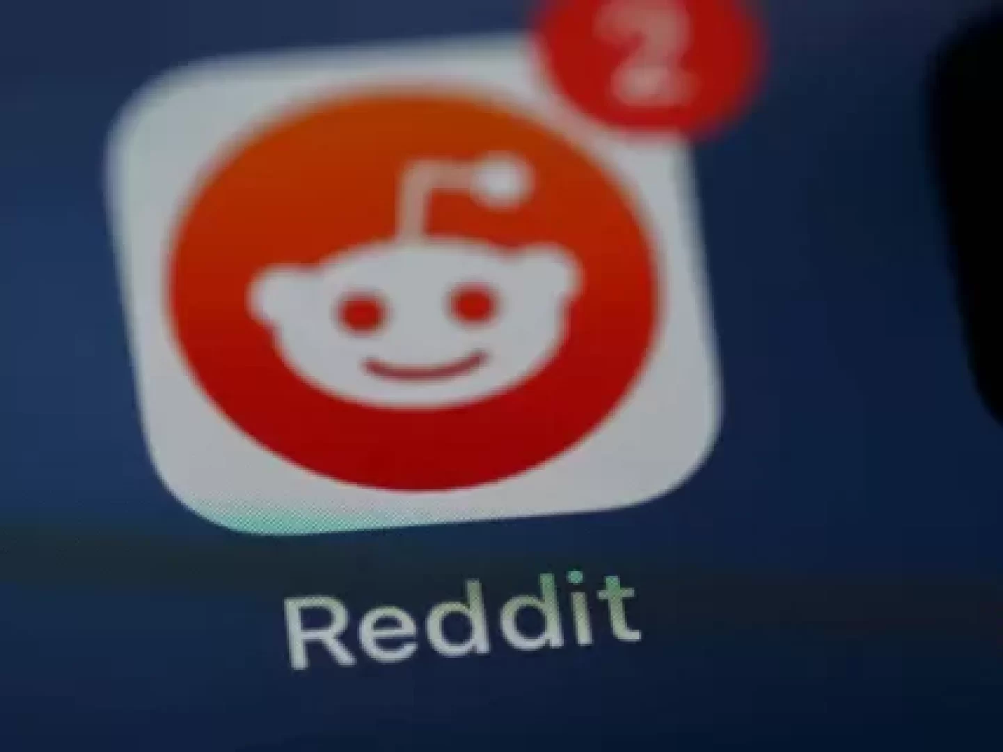 موقع Reddit يوقف برنامج مكافآت العملات الرقمية