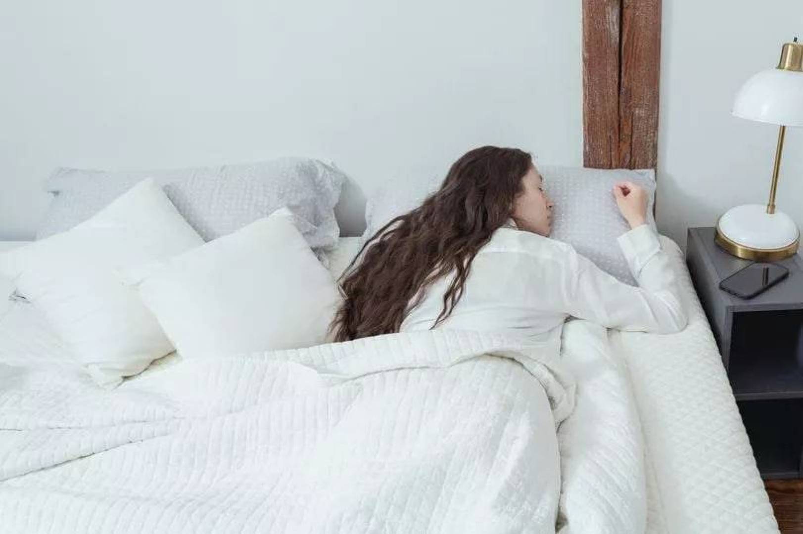 تأثير زر الغفوة على إيقاعات الساعة البيولوجية للجسم