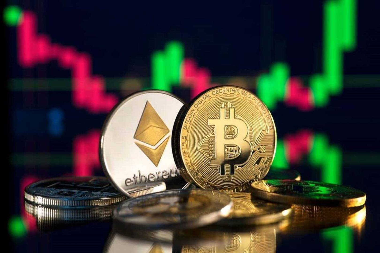 أسعار الفائدة المفتوحة (OI) والتمويل لـ البيتكوين والإيثيريوم