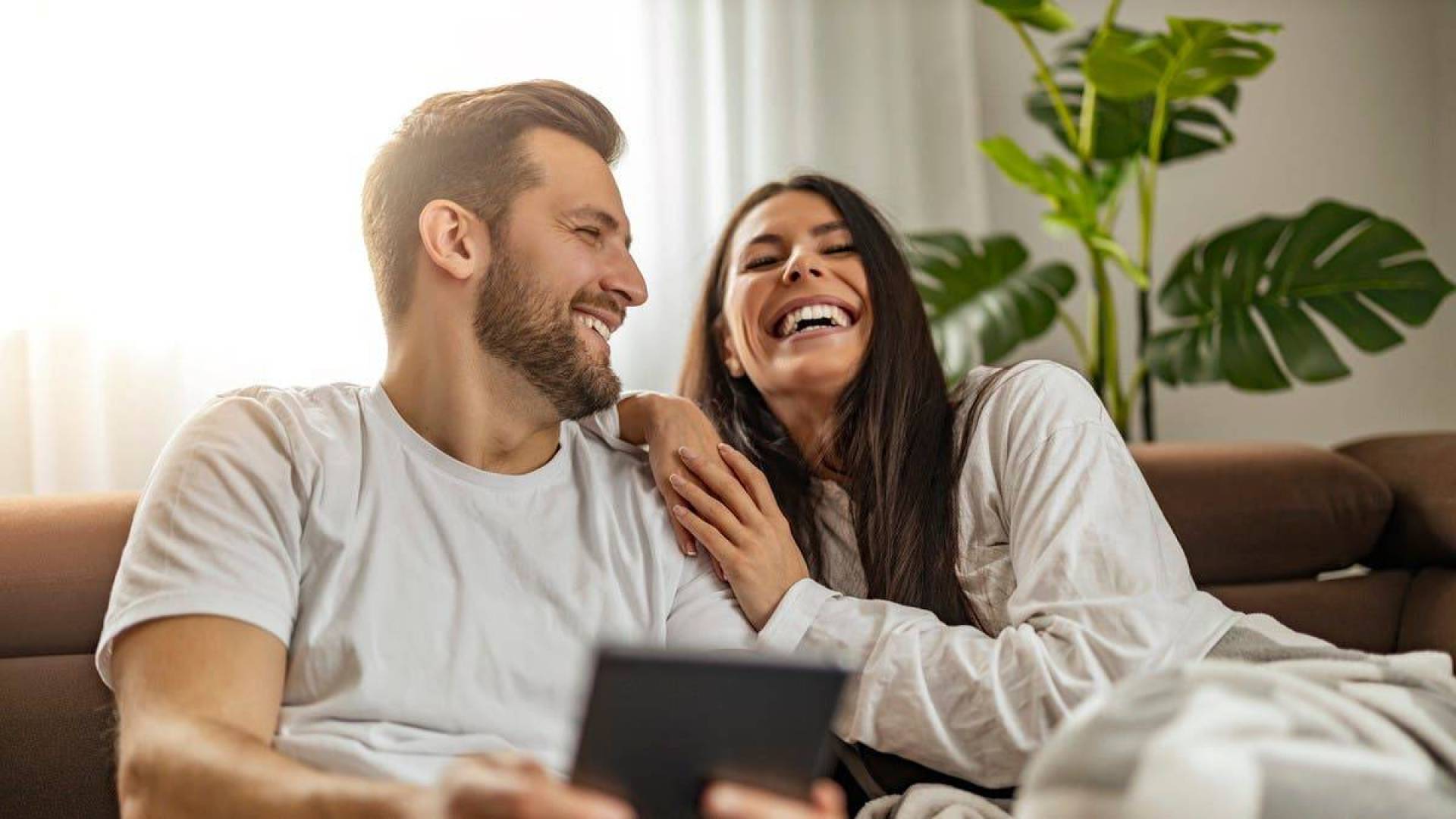 الفجوة العمرية بين الرجال والنساء
