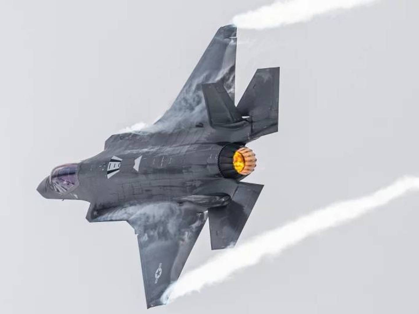 المقاتلة الحربية F-35