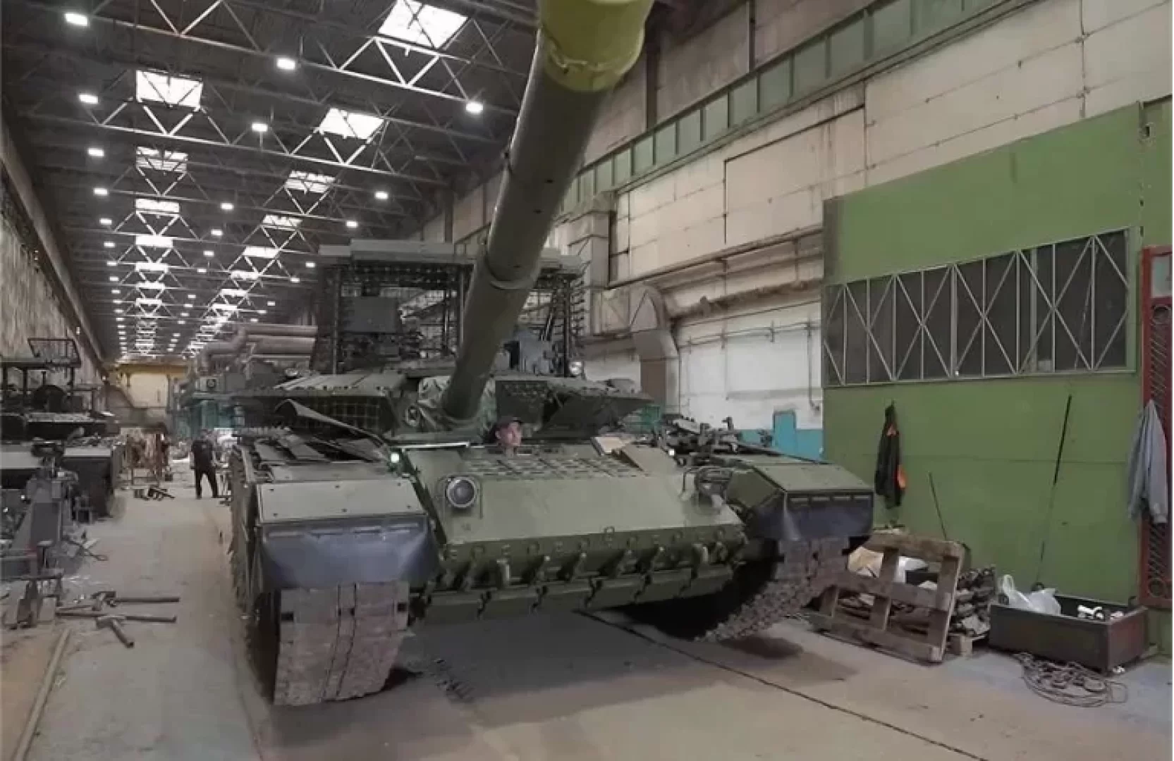 دبابات T-80BVM الجديدة