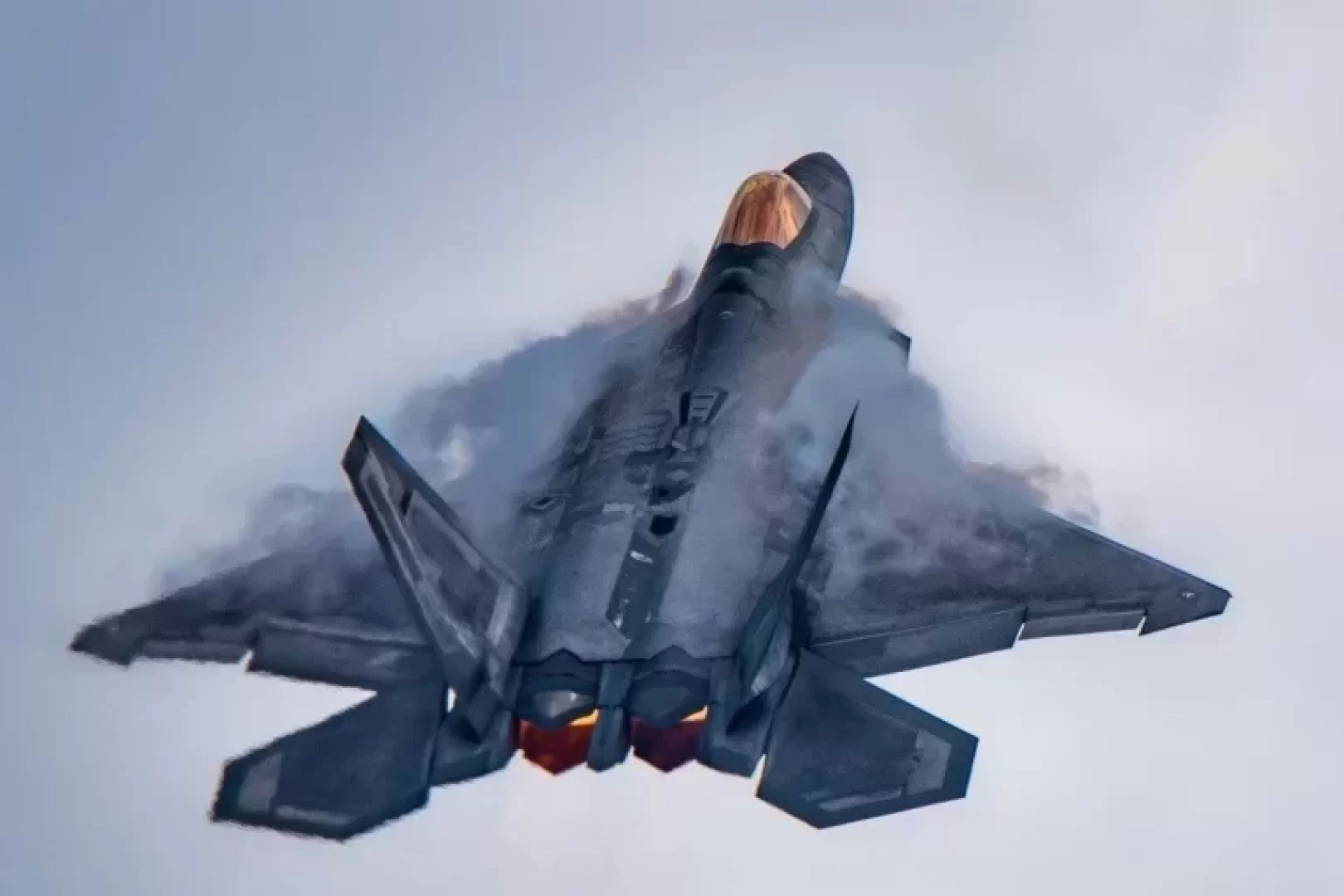 الطائرة الشبحية F-22 رابتور