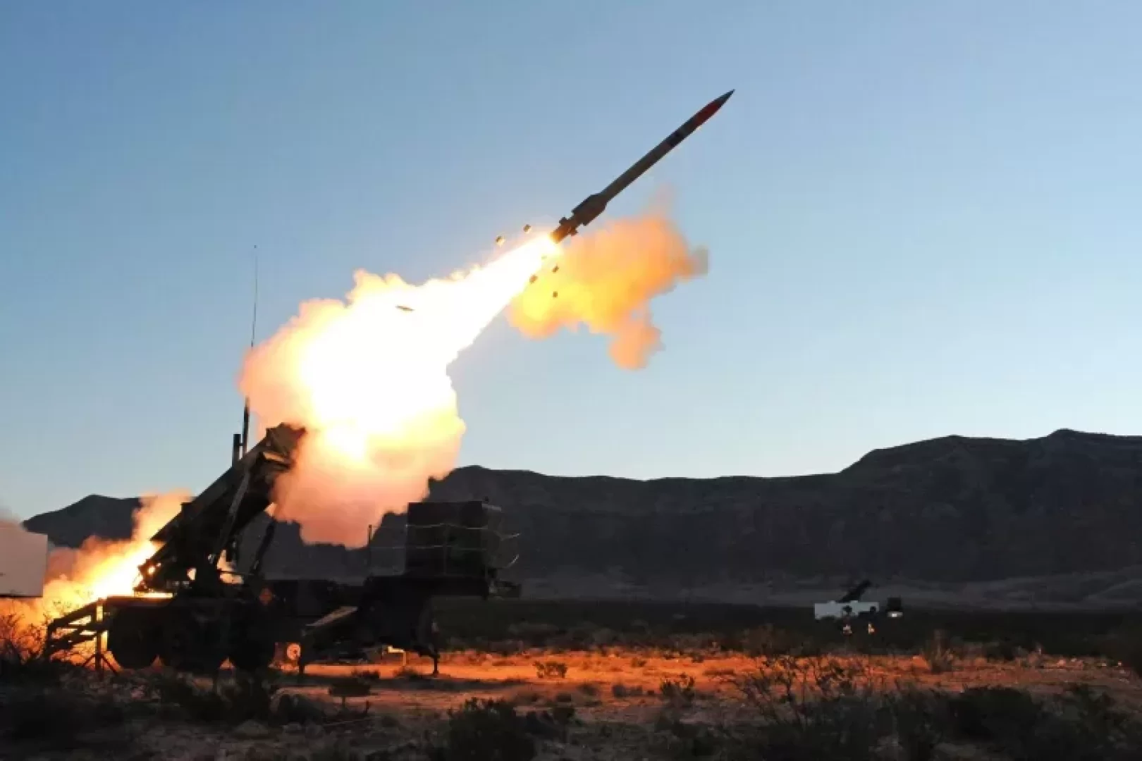 صواريخ PATRIOT و AMRAAM الأمريكية 