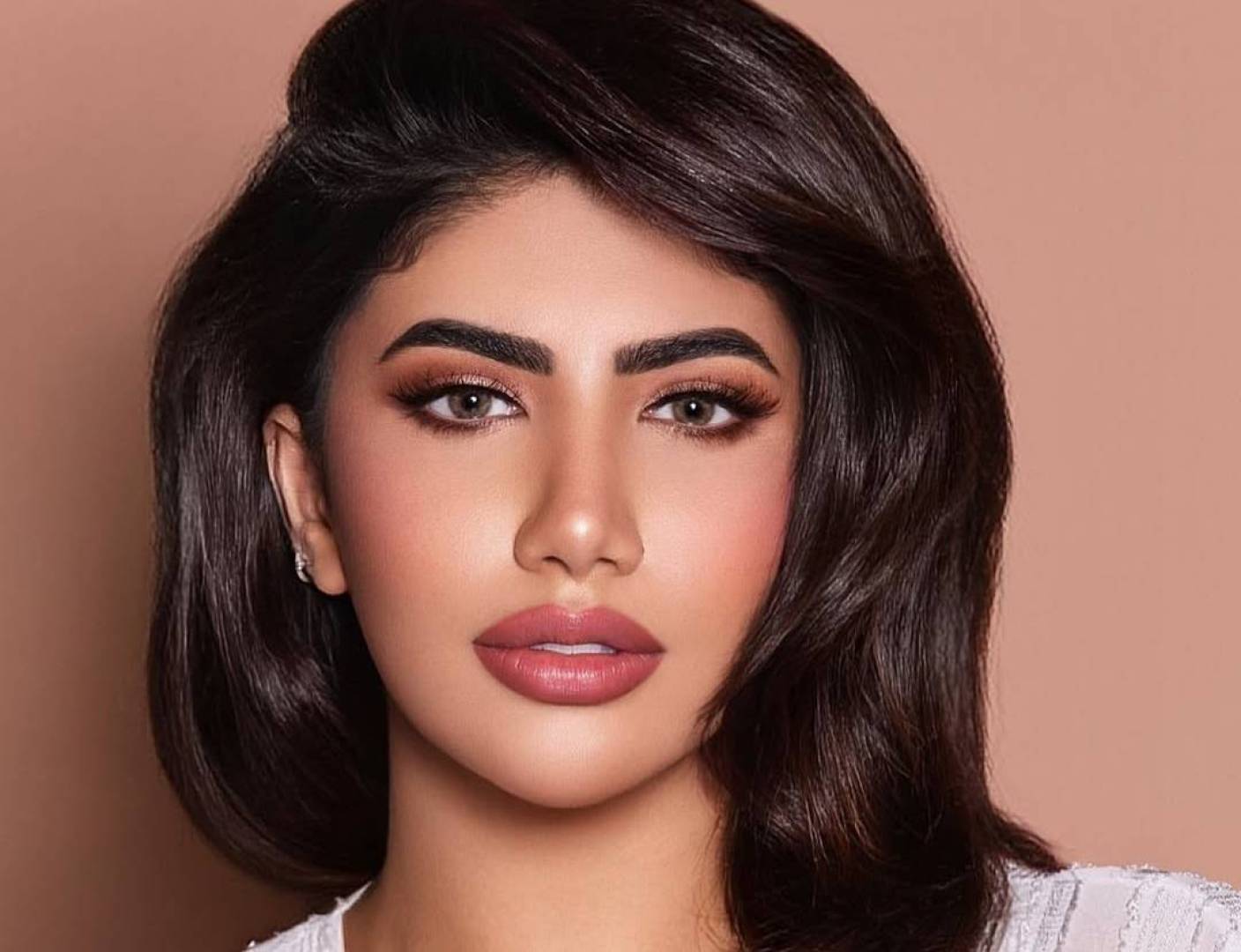نور ستارز تحتفل بخطوبتها ببرج خليفة، وتمنع هؤلاء الأشخاص من الحضور 