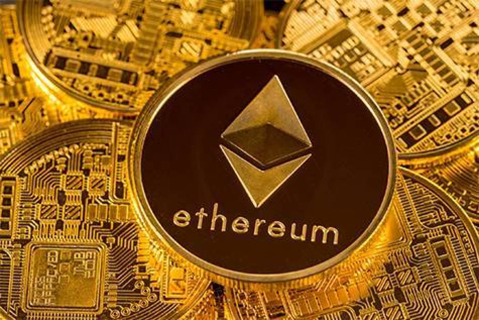 إمدادات الإيثريوم تختفي من المنصات والحيتان تشتري بجنون هل سنشهد انفجار السعر قريبا