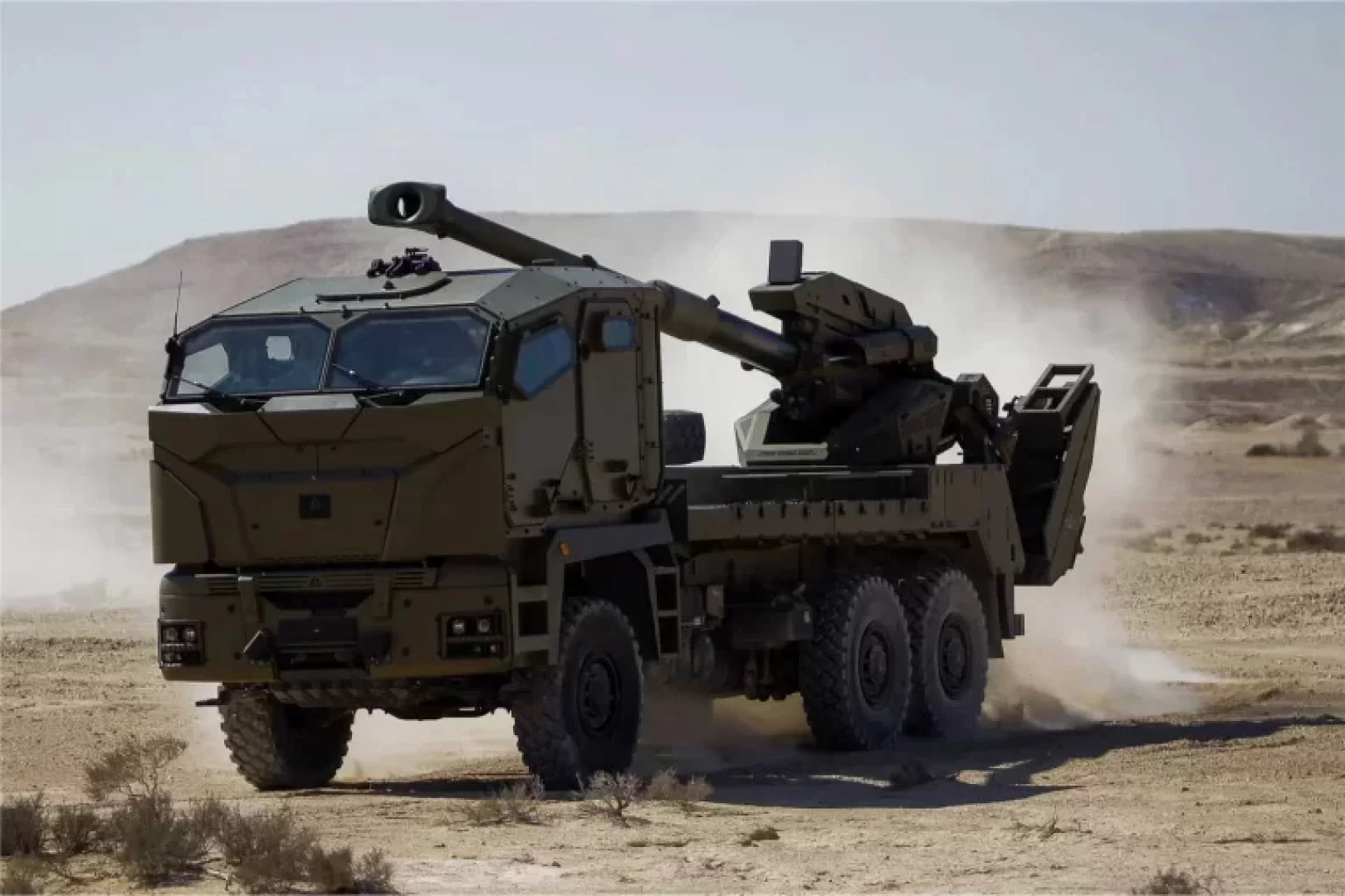 المدافع الإسرائيلية ATMOS 2000 
