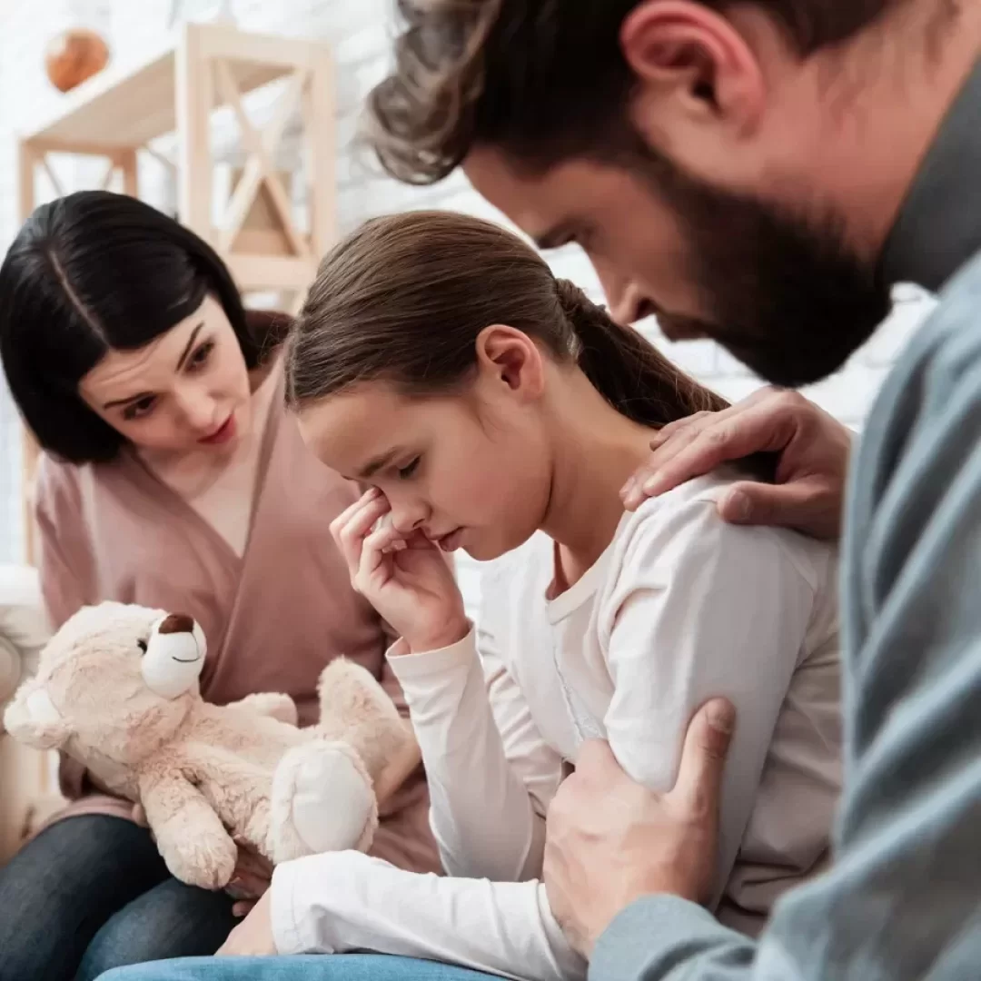 تحميهم أكثر من اللازم.. اكتشف كيف تدمر حماية الأبناء مستقبلهم دون أن تدري