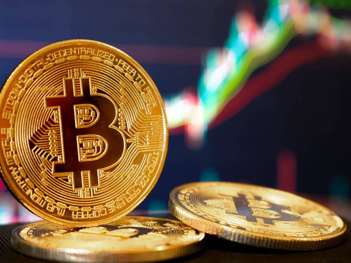 عملة بيتكوين تتجاوز 110 ألف دولار.. هل نحن على أعتاب قفزة تاريخية جديدة
