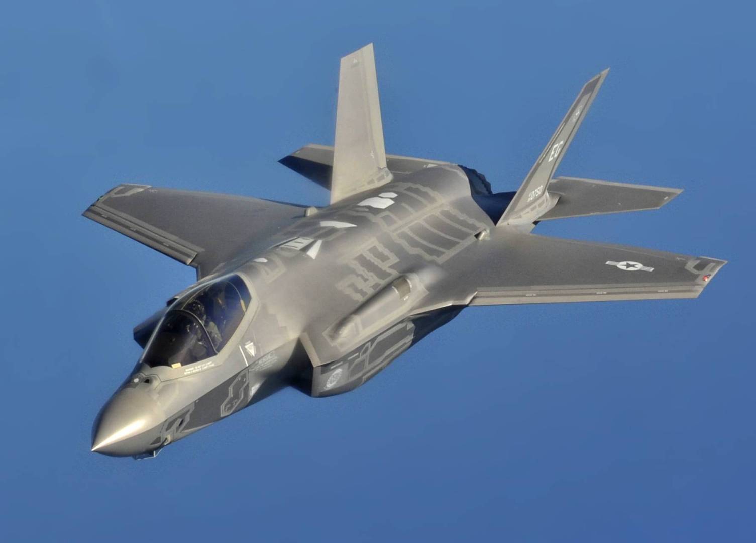 ثورة في السماء مقاتلات F-35A تزيح أسطورة الدعم الجوي القريب A-10 من الخدمة