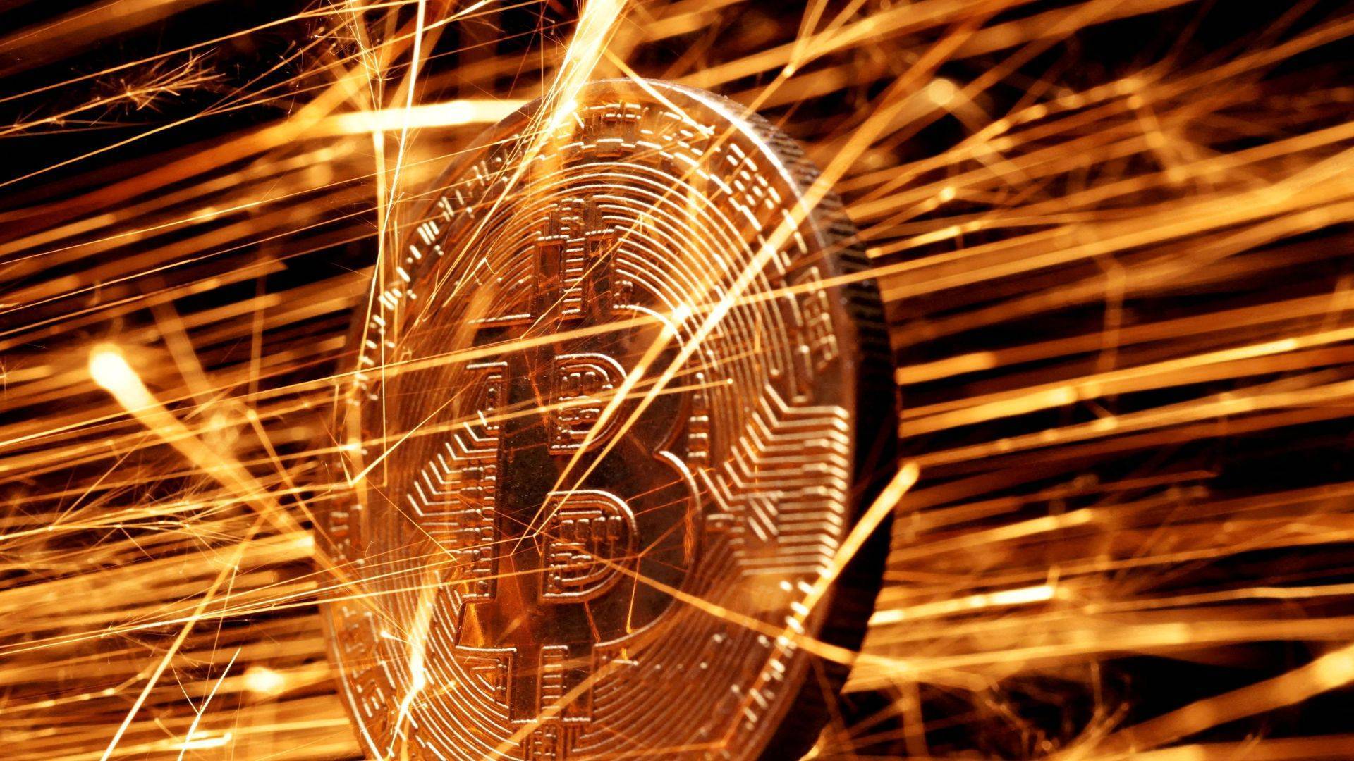 تحذير هام لمتداولي عملة بيتكوين BTC مؤشر رئيسي يشير إلى صعود قوي قريب فهل أنت مستعد؟