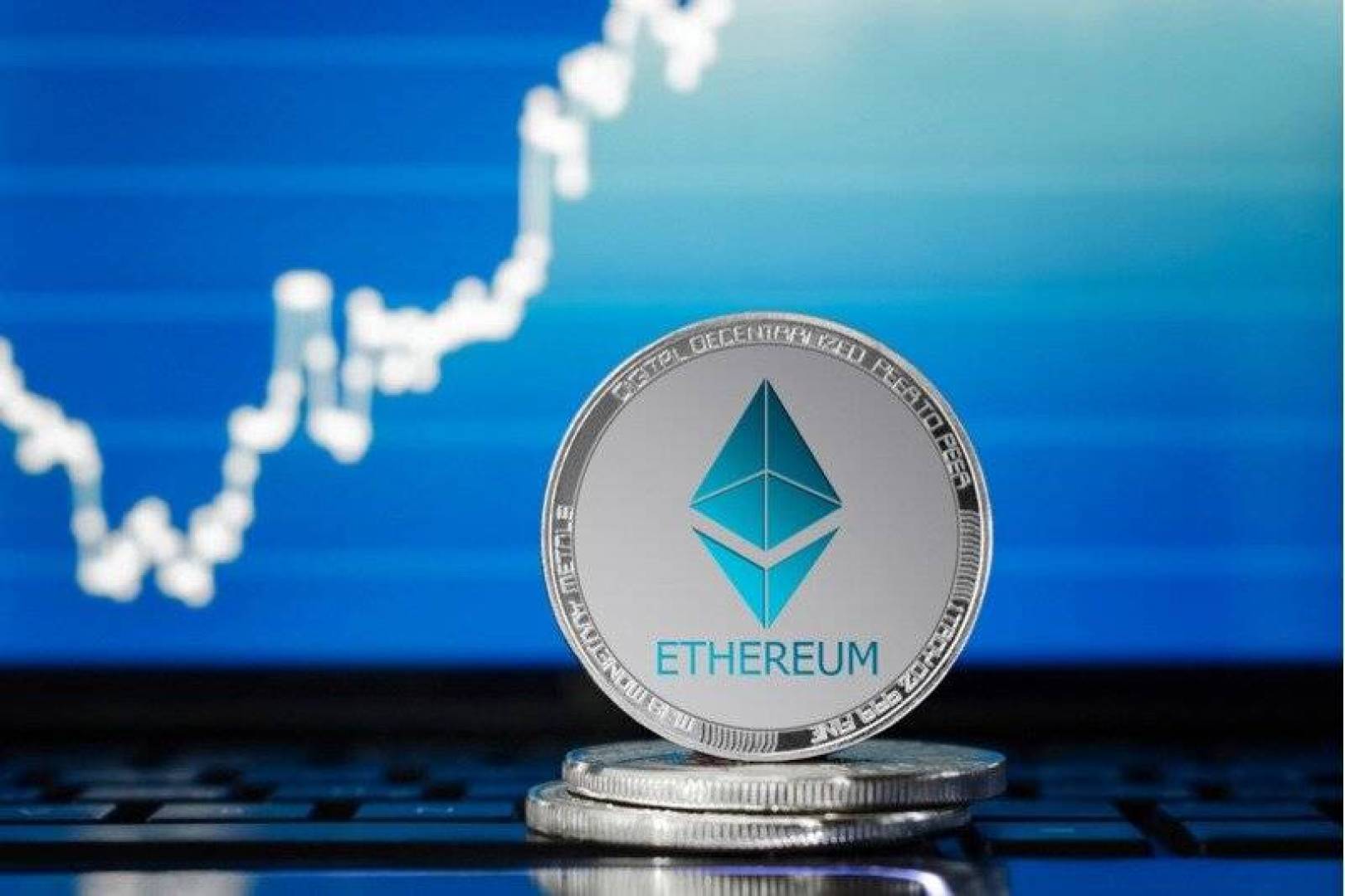 فرصة ذهبية أم فخ.. عملة الإيثيريوم ETH تصعد بقوة رغم غياب المستثمرين الصغار