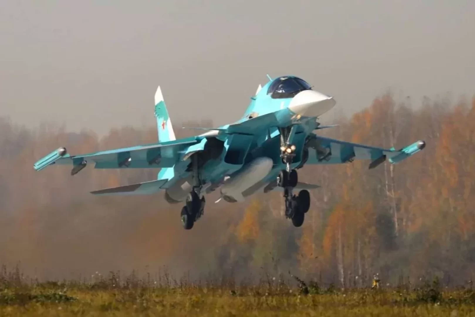 دفعة جديدة من Su-34 تعزز قدرات موسكو في الحرب الجوية ضد أوكرانيا (مصدر الصورة: Rostec)