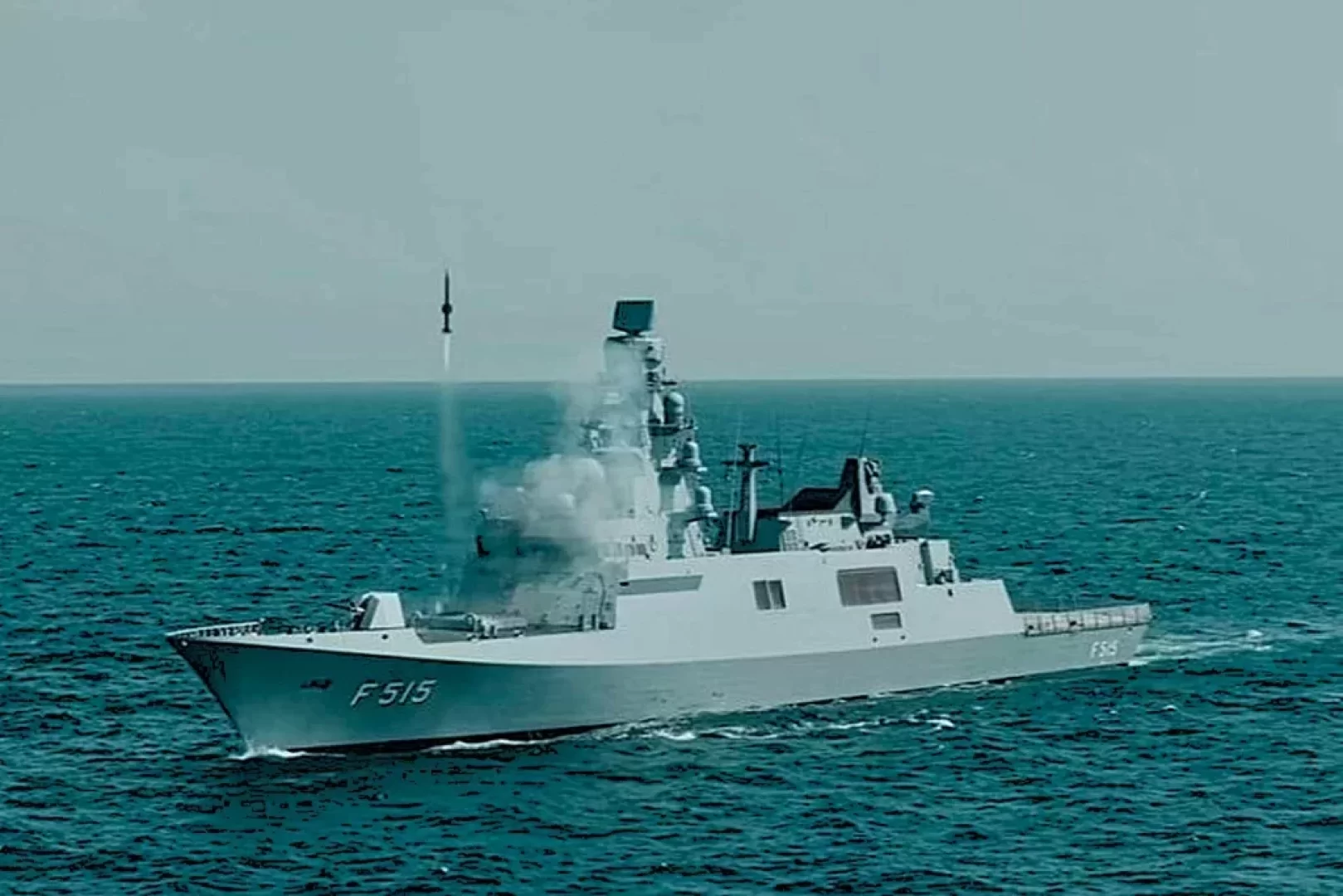 إنجاز تاريخي للبحرية التركية.. صاروخ Hisar-D RF المحلي يدمر هدفا جويا بنجاح 