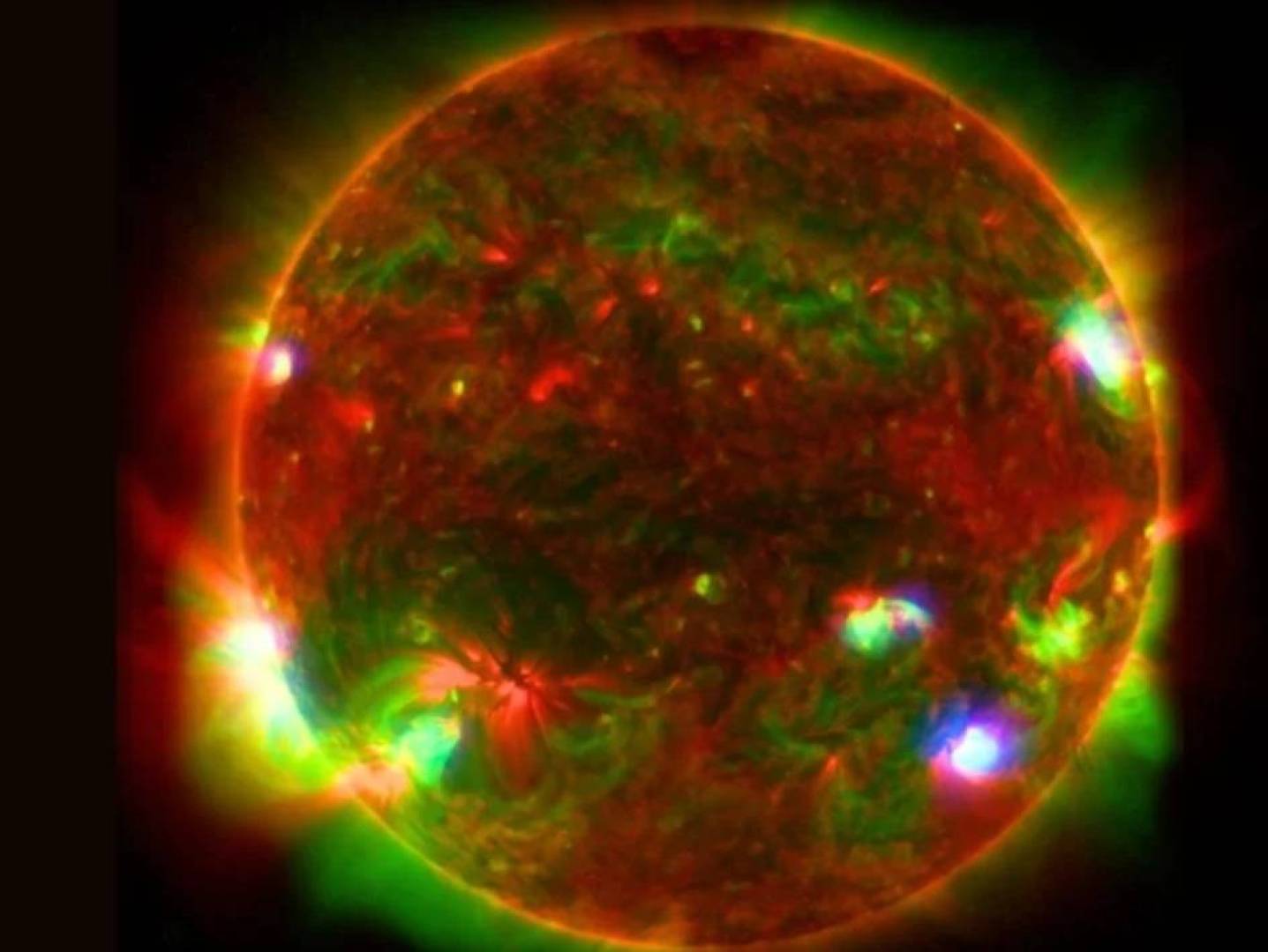 Missing Colors & Mysterious Lines: Sun's Spectrum Puzzle - News Directory 3