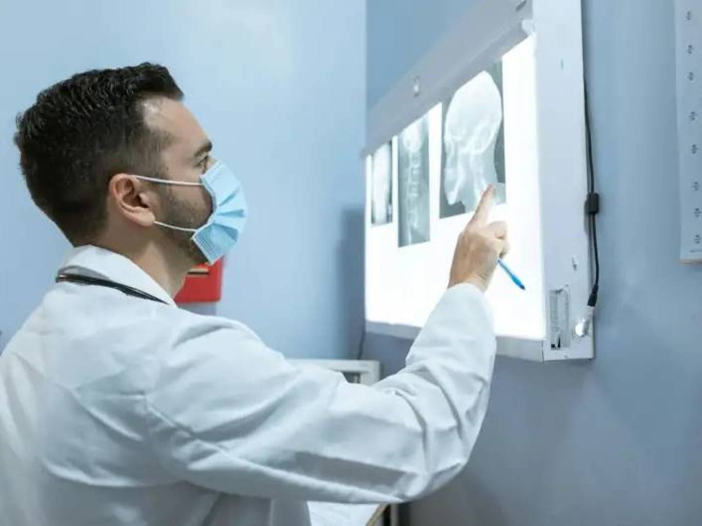 تقنية مبتكرة تُحدث ثورة في دقة جراحات الدماغ العميقة | النهضة نيوز