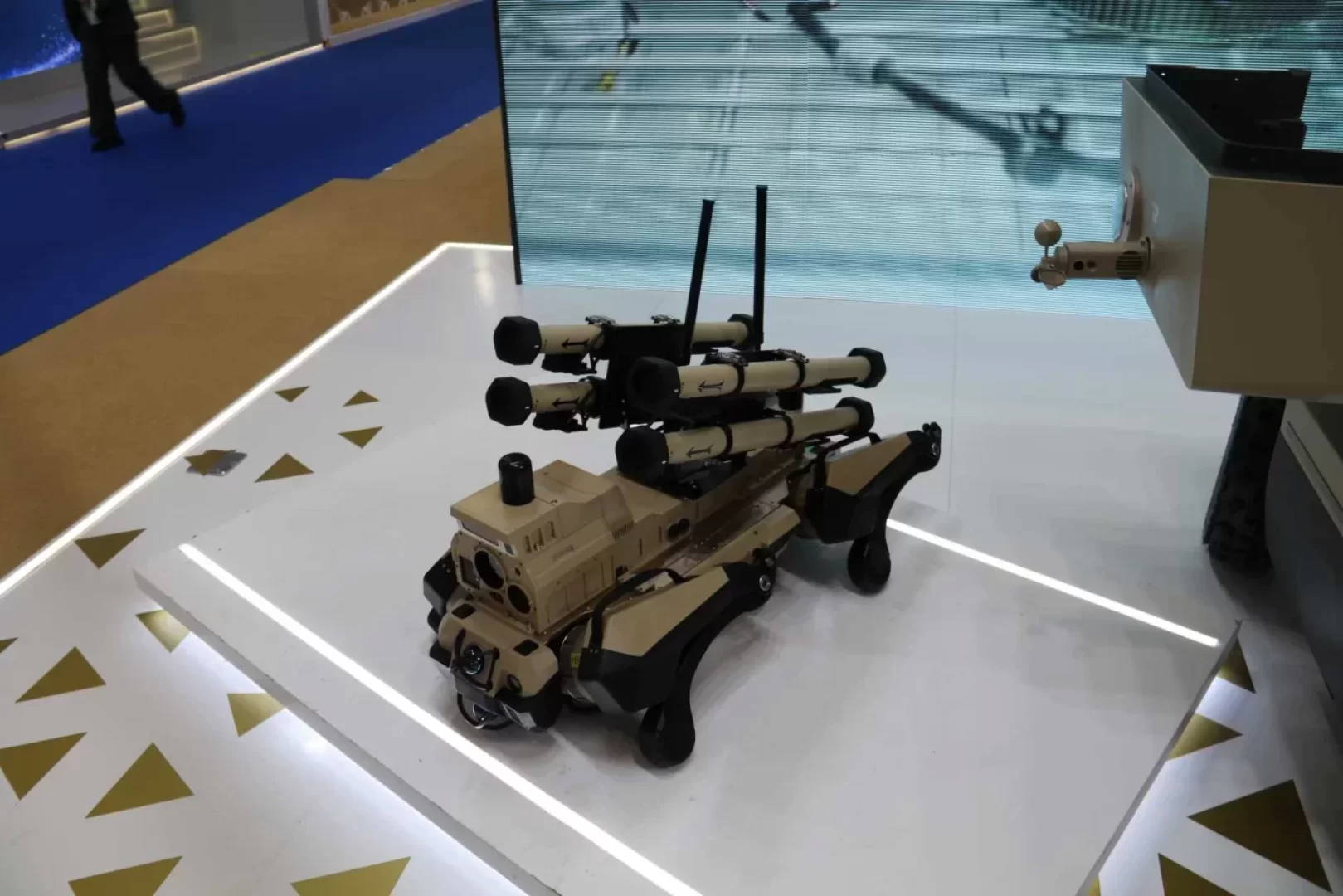 من الرشاشات إلى الصواريخ.. تطور خطير في تسليح الكلاب الآلية الصينية (مصدر الصورة: Army Recognition)