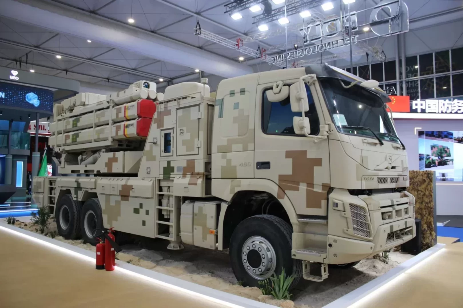الصين تكشف عن نظام LY-70 المتكامل ضد الطائرات والطائرات المسيرة والصواريخ (مصدر الصورة: Army Recognition Group)