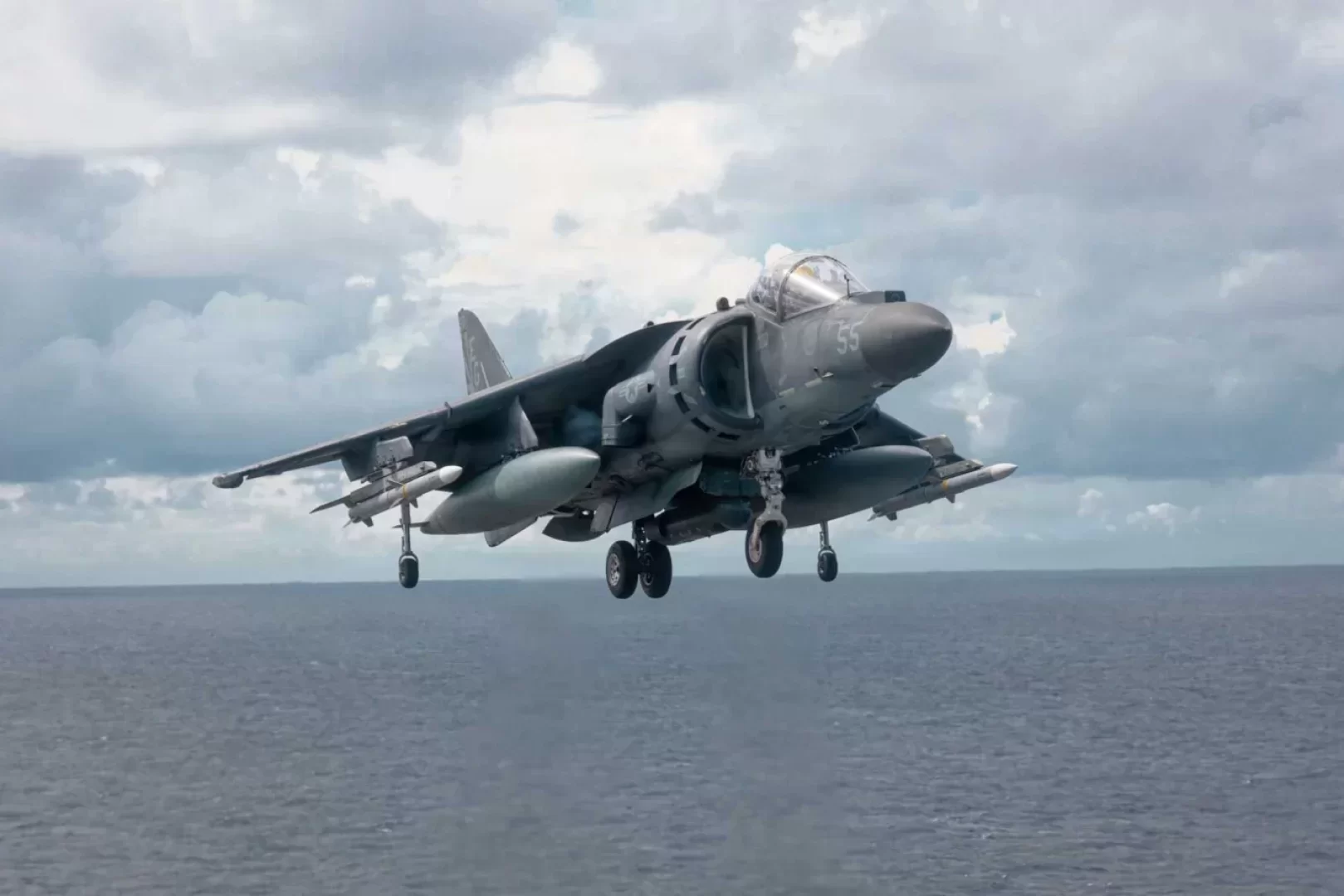نهاية أسطورة الإقلاع العمودي Harrier II بعد 4 عقود من الخدمة في سلاح مشاة البحرية الأمريكية (مصدر الصورة: USMC)