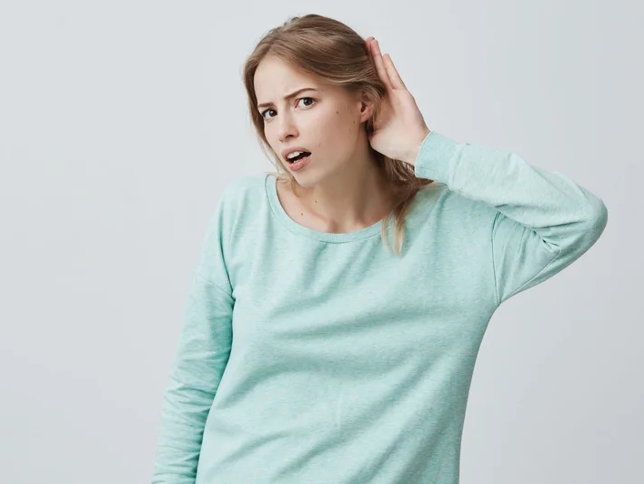 طنين الأذن ( مصدر الصورة: Unsplash )