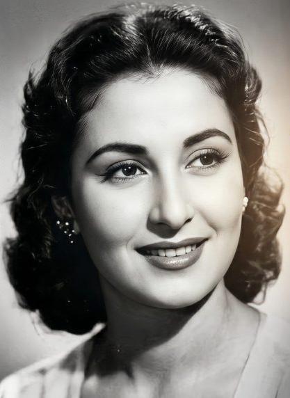 وفاة ليلى الجزائرية .. نجمة الزمن الجميل بعد رحلة حافلة بالعطاء الفني | النهضة نيوز