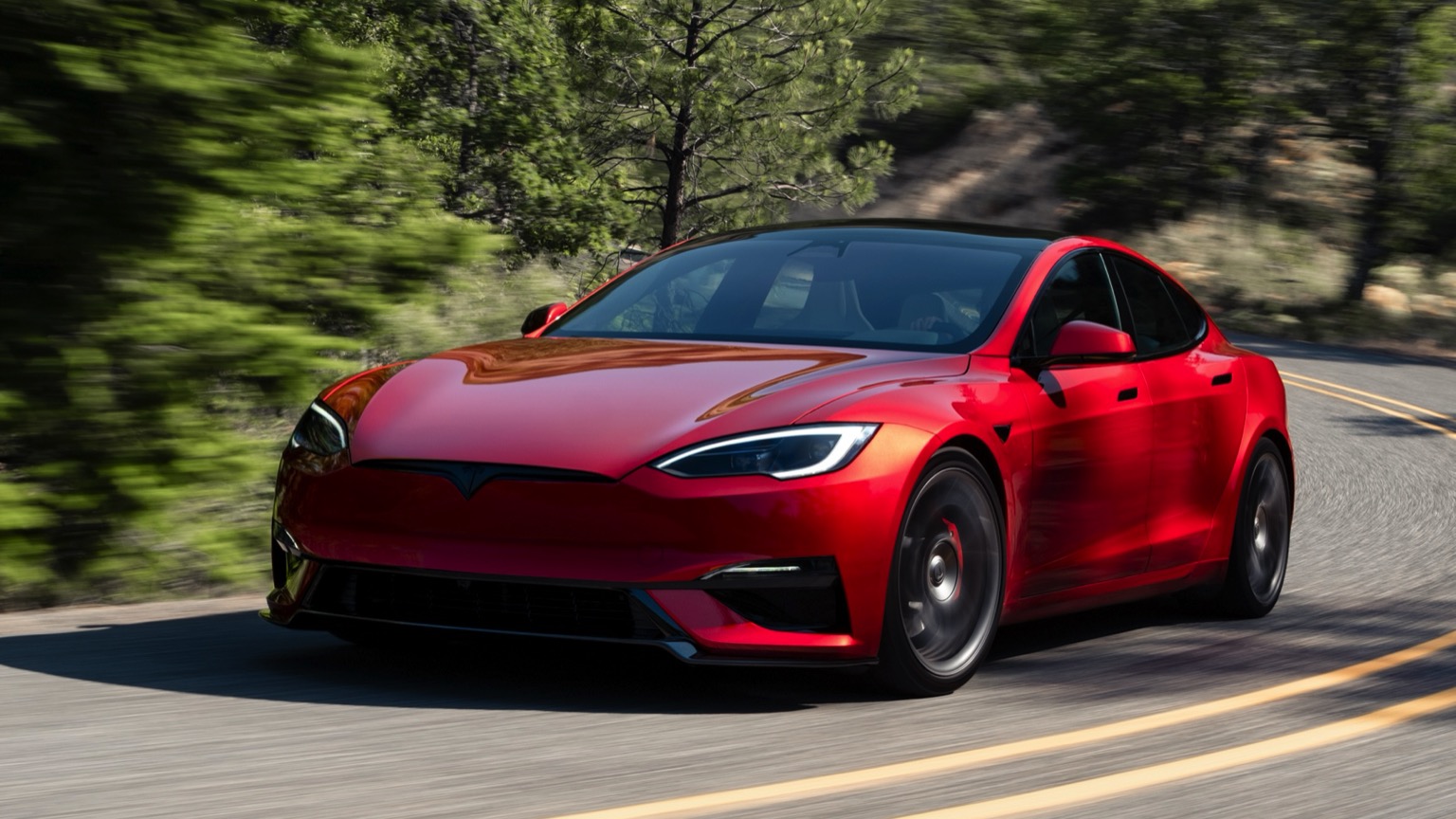 سيارة Tesla Model S Plaid
