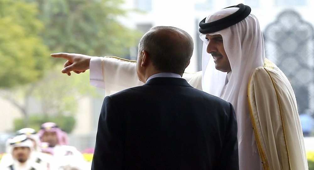 صحيفة تكشف تخلي دولة عربية عن السعودية وتقربها إلى قطر وإيران