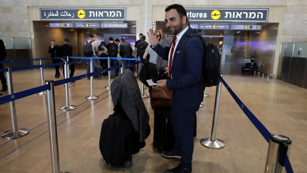 تنفيذاً لقرار إسرائيلي.. عمر شاكر يغادر الأراضي الفلسطينية مرحلاً