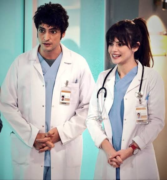 مسلسل الطبيب المعجزة الحلقة 62 مترجم موقع قصة عشق