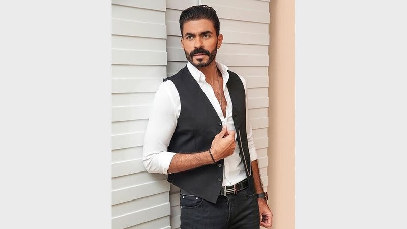 خالد سليم يفجع بوفاة أحد أقربائه